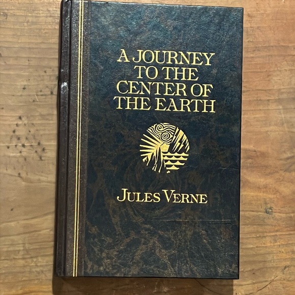 Book: A Journey to the Center of the Earth by Jules Verne - Picture 1 of 16